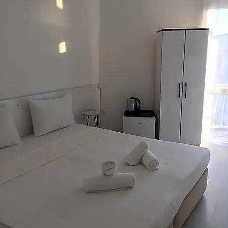 Minerva Port Hotel
